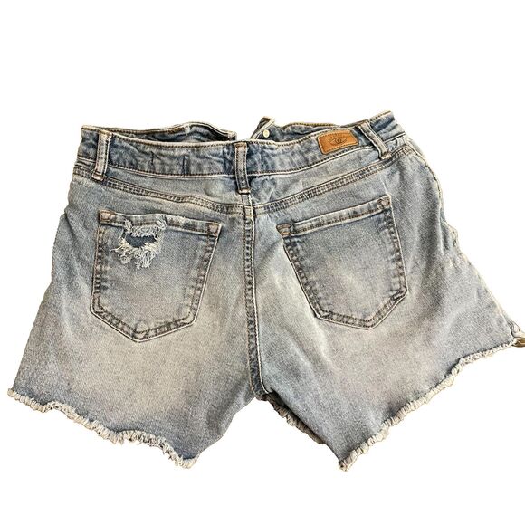 Sofia Jeans by Sofia Vergara Women's Ripped Jean Shorts Size 2 - Picture 2 of 4